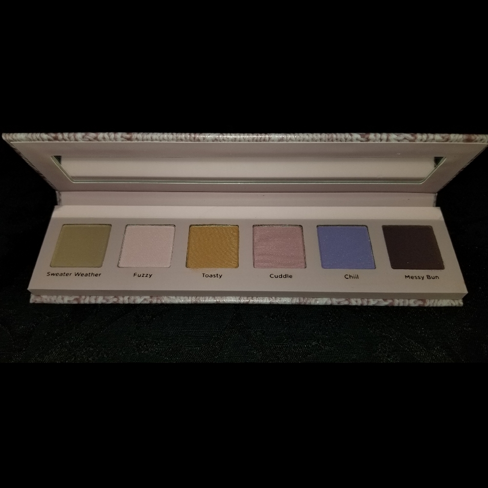 Dominique Cosmetics Sweather Weather palette